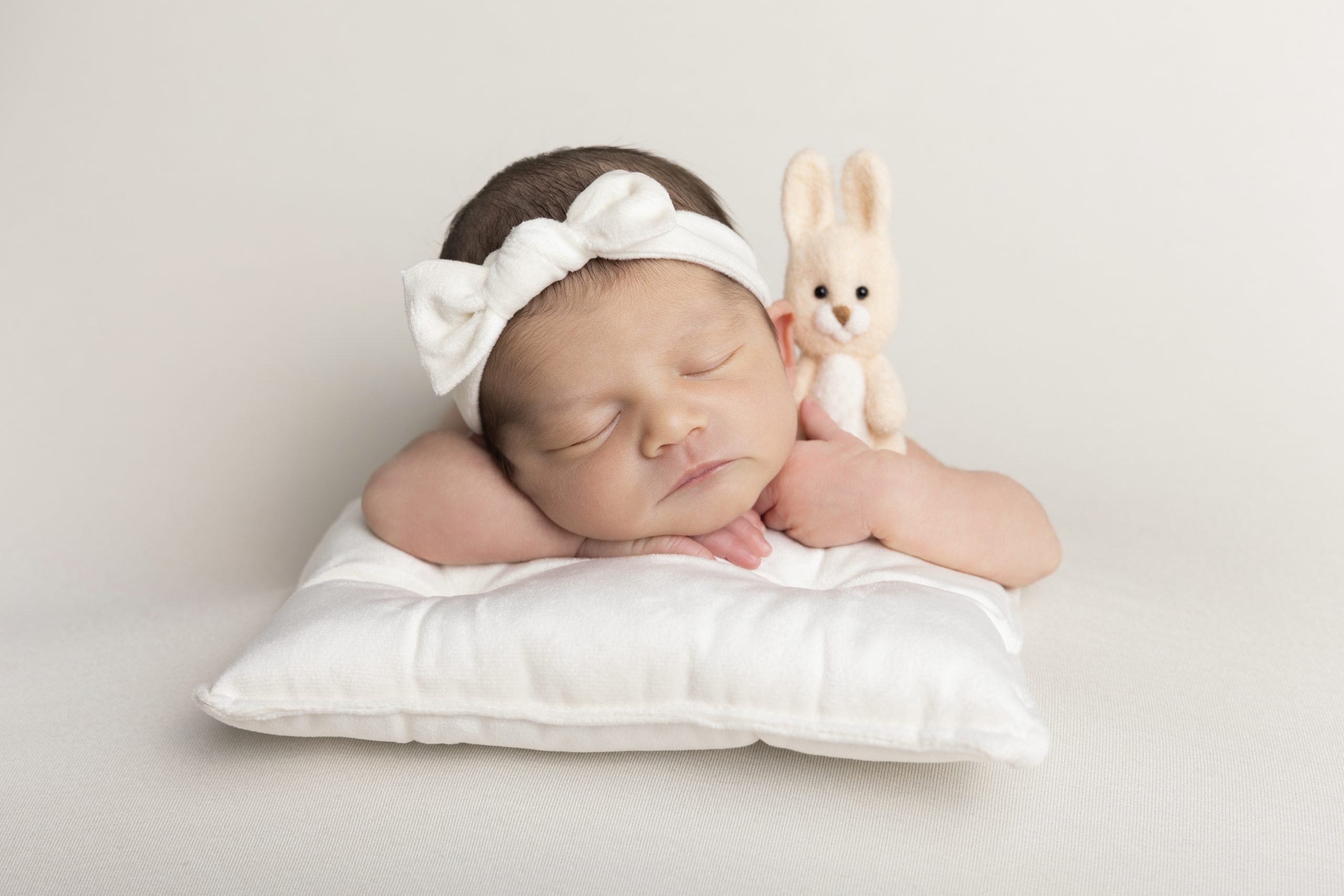 FOTOGRAFIA DE BEBÉ EN RUBÍ